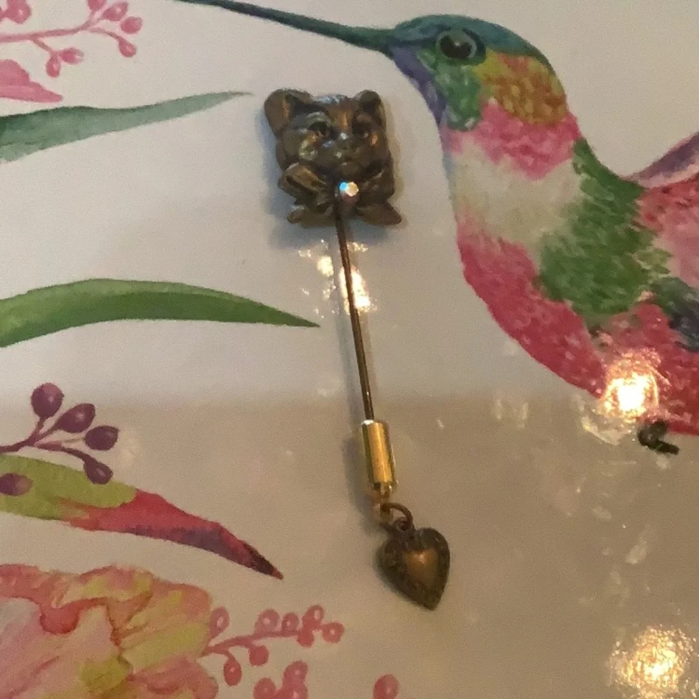CAT Stick Pin with stone gold toned Vintage heart on bottom